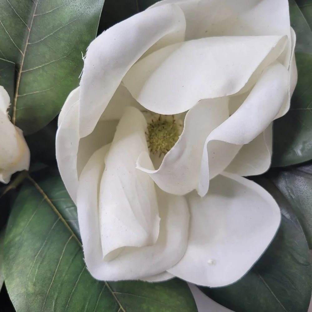 Grandin Road Magnolia Wreath 24 Inch White Floral Faux Greenery 162548